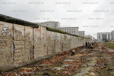 Berlin.Pozostalosci Muru berliskiego - istniejacego...