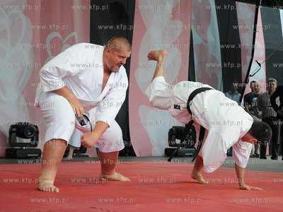 III Ogolnopolski Zlot Fanow M jak Milosc. Pokaz karate...