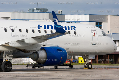 Gdansk,Rebiechowo. Z powodu zlej widzialnosci na Warszawskim...