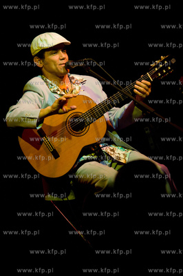 Scena Muzyczna Gdansk. Koncert kubanskiego muzyka Jose...