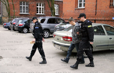 Sad w Wejherowie tymczasowo aresztowal mezczyzn oskarzonych...