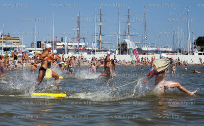 Gdynia. Plaza Srodmiescie. Mistrzostwa Polski Ratownikow...