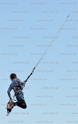 Wakacje w Pucku. Kitesurfing 20.07.2013 fot. Andrzej...