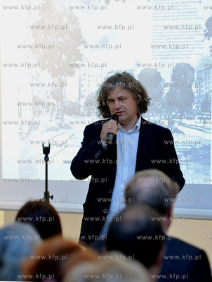 Muzeum Miasta Gdyni. Promocja ksiazki pt. Gdynia Zachod...