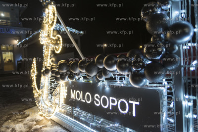 Sopot. Iluminacje świetlne przy molo.
21.12.2018
fot....
