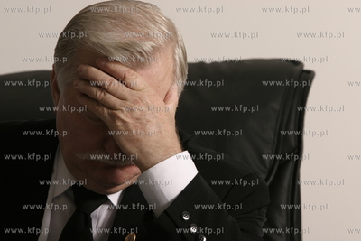Lech Walesa w swoim biurze w Zielonej Bramie w Gdansku....