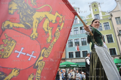 Uroczysta parada z okazji Swieta Miasta. Wjazd krola...