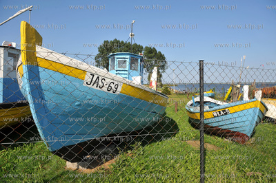Swarzewo nad Zatoka Pucka. Male molo z zacumowanymi...