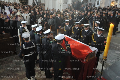 Bazylika Mariacka w Gdansku. Uroczystosci pogrzebowe...
