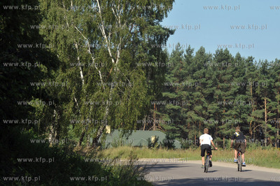 Wies Sulmin na Kaszubach w gminie Zukowo. Wjazd do...