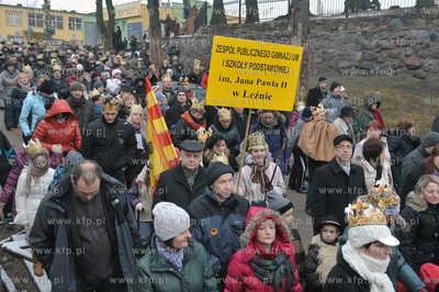 Orszak Trzech Kroli w Zukowie na Kaszubach. 6.01.2013...