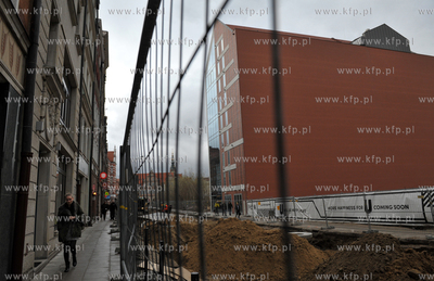 Gdańsk, Wyspa Spichrzów. Remont ul. Stagiewnej. 29.03.2016...