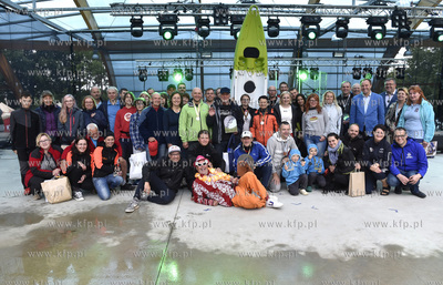 Truskawkobranie na Złotej Górze na Kaszubach. Odbył...