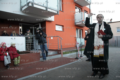 Uroczystosc przekazania kluczy nowym mieszkancom kamienic...