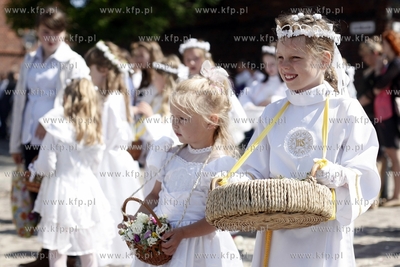 Procesja Bozego Ciala w gdanskiej dzielnicy Letnica.
30.05.2013
fot....