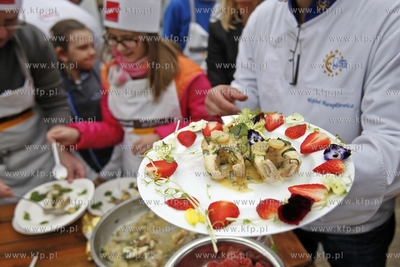 Wielki Show Kulinarny na Dlugim Targu w Gdansku. Wlodarze...