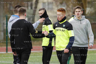 Gdansk Zaspa. Pilkarski turniej dzikich druzyn Do przerwy...