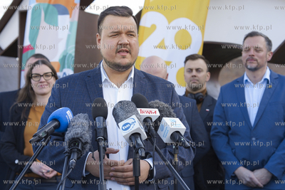 Szymon Hołownia w Gdańsku, lider Polski 2050, w ramach...