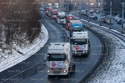 Aleja Armii Krajowej w Gdańsku. Protest przewoźniów...