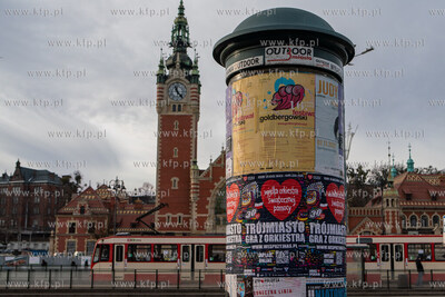 Gdańsk, Wały Jagielońskie.x Plakat 30. Finału WOŚP...