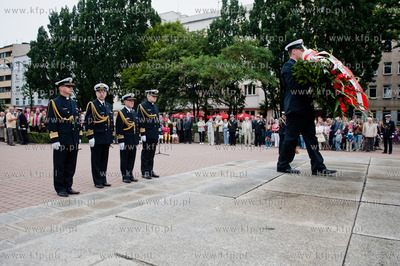 Gdynia. Centralne uroczystosci obchodow Swieta Wojska...