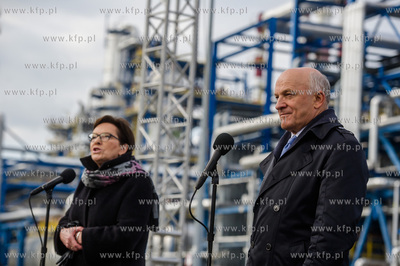 Gdansk. Wizyta Premier RP Ewy Kopacz w siedzibie Grupy...