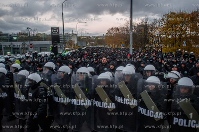 Gdynia. Derbowy mecz Lotto Ekstraklasy, Arka Gdynia...
