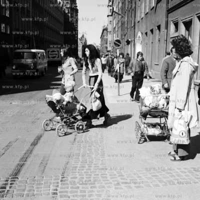 Ulica Tkacka w Gdansku. 
26.05.1974
6maj74_z.kosycarz_p59
Fot....