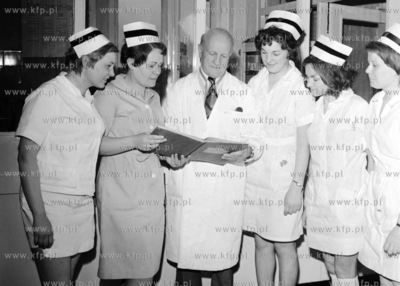 Dr med. Sylwester Gołąbowski, ordynator oddziału...