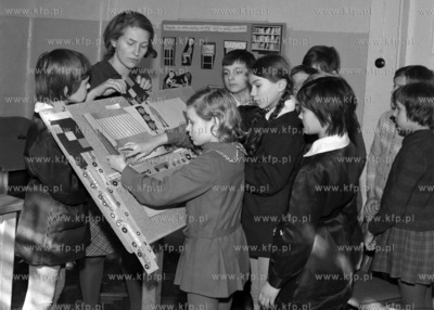 Zajecia w szkole podstawowej w Gdańsku. 
03.1969
0002011z_marzec1969
Fot....