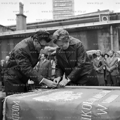 Rozpoczęcie roku szkolnego w I LO w Gdańsku. Nz zdjęciu...