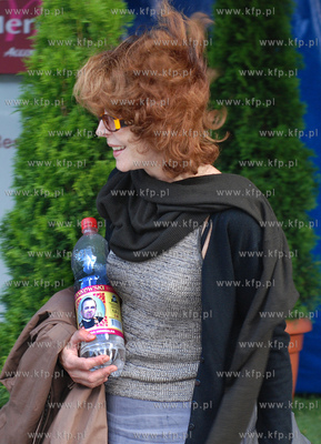 Aktorka Anna Romantowska opuszczajaca po Festiwalu...
