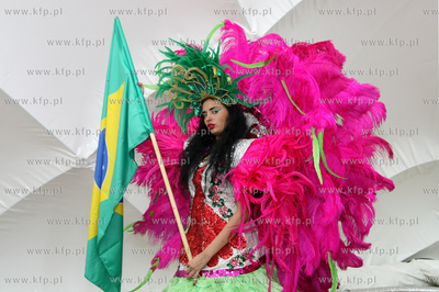 Oficjalne otwarcie lodowiska na placu koncertowym przy...