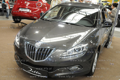 Trojmiejskie Targi Motoryzacyjne w hali wystawienniczej...