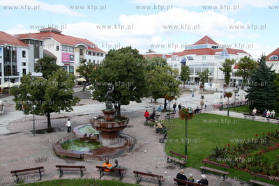 Sopot po sezonie letnim. Nz. plac Przyjaciol Sopotu...