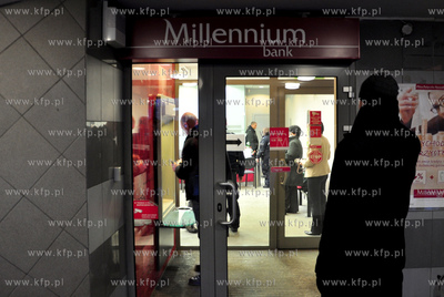 Gdansk. Oddzial banku Millenium na Dworcu Glownym....