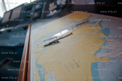 Gdansk. Eleonora Maersk, jeden z najwiekszych kontenerowcow...