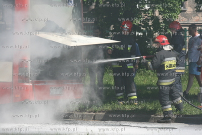 Pozar autobusu ZKM Gdansk na skrzyzowaniu ul.Siennickiej...