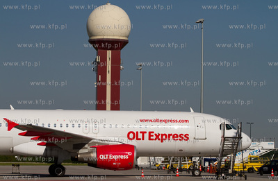 Lotnisko im Lecha Walesty w Gdansku Rebiechowie. Na...