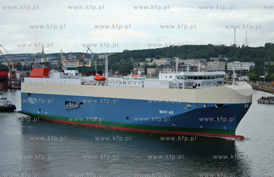 Port Gdynia. Samochodowiec PC/TC Baltic Ace
06.2007
fot....