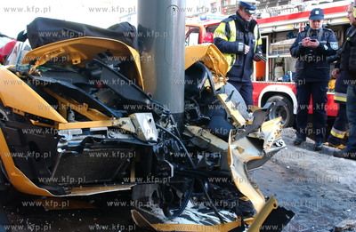 Sopot. Al Niepodleglosci 780. Samochod Lamborgini z...