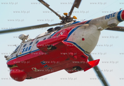 Gdynia ,akwen miedzy wejsciem poludniowym Portu Gdynia...