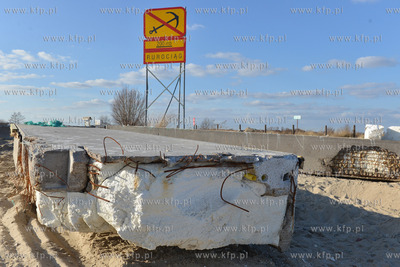 Mechelinki gm. Kosakowo (pow. Puck) Ogromne betonowo...