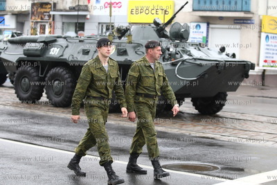 Kaliningrad , Rosja 09.05.2014 Parada na Placu Zwyciestwa...