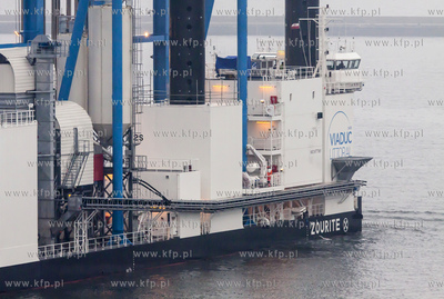 Zourite, barka samopodnosna do budowy estakady przybrzeznej...