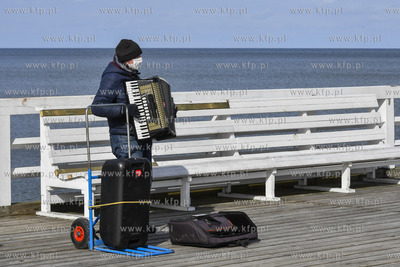 Sopot. Astronomiczna wiosna w Sopocie. 20.03.2021 fot....
