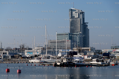 Marina, Gdynia. WIeżowiec Sea Towers
03.03.2024
fot....