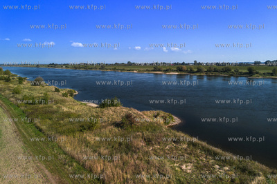 Rzeka Wisła na wysokości Steblewa na Żuławach Gdańskich....