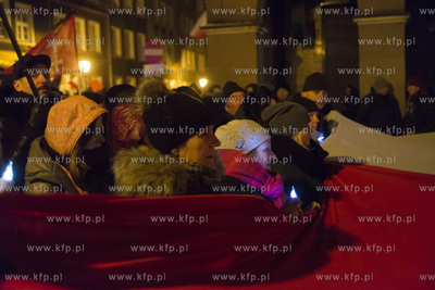 Gdańsk. Przemarsz konduktu żałobnego z trumną zamordowanego...