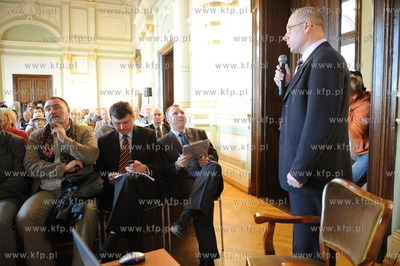 Gdansk, budynek Rady Miasta Gdanska. Spotkanie radnych...